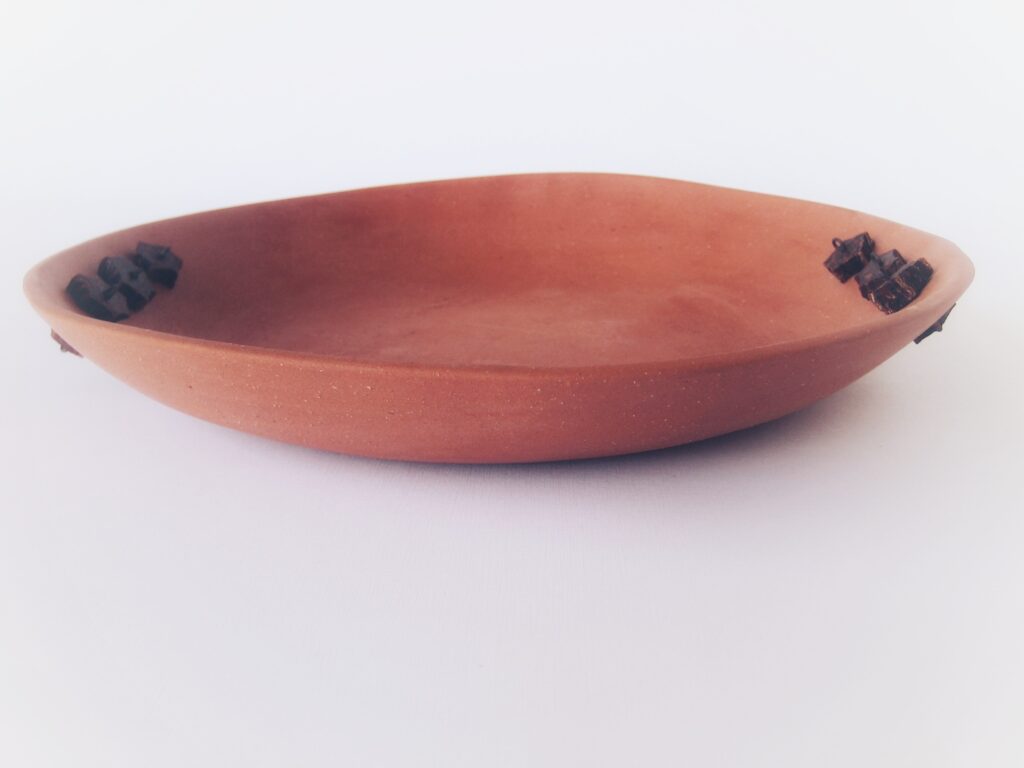 2008 earthenware, mahogany seed parts, o26cm-02