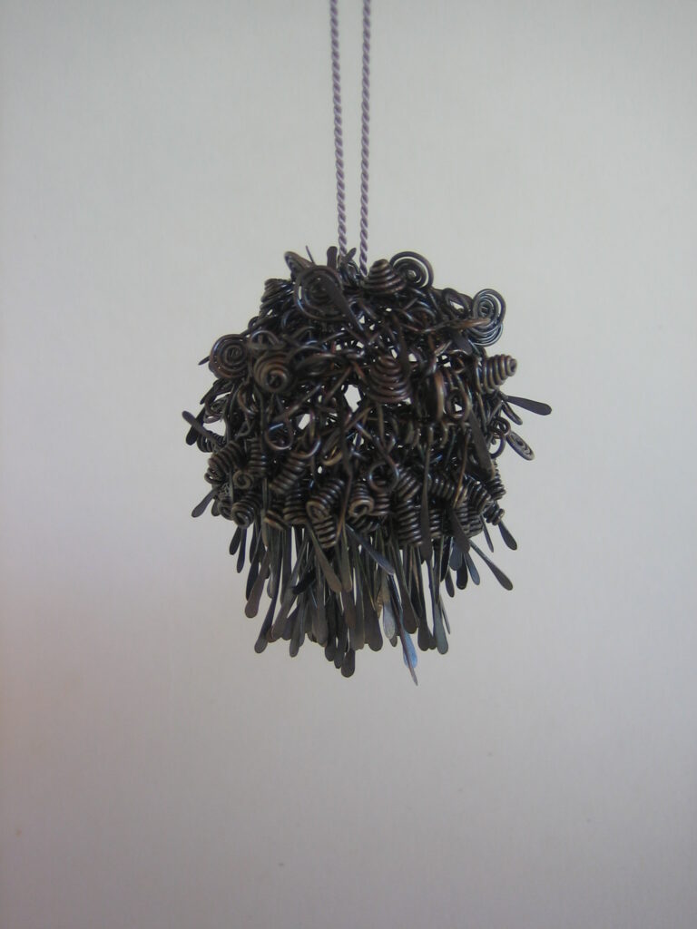 2008, pendant 'Pieces of Mind - Peace of Mind', silver, silk, o4cm
