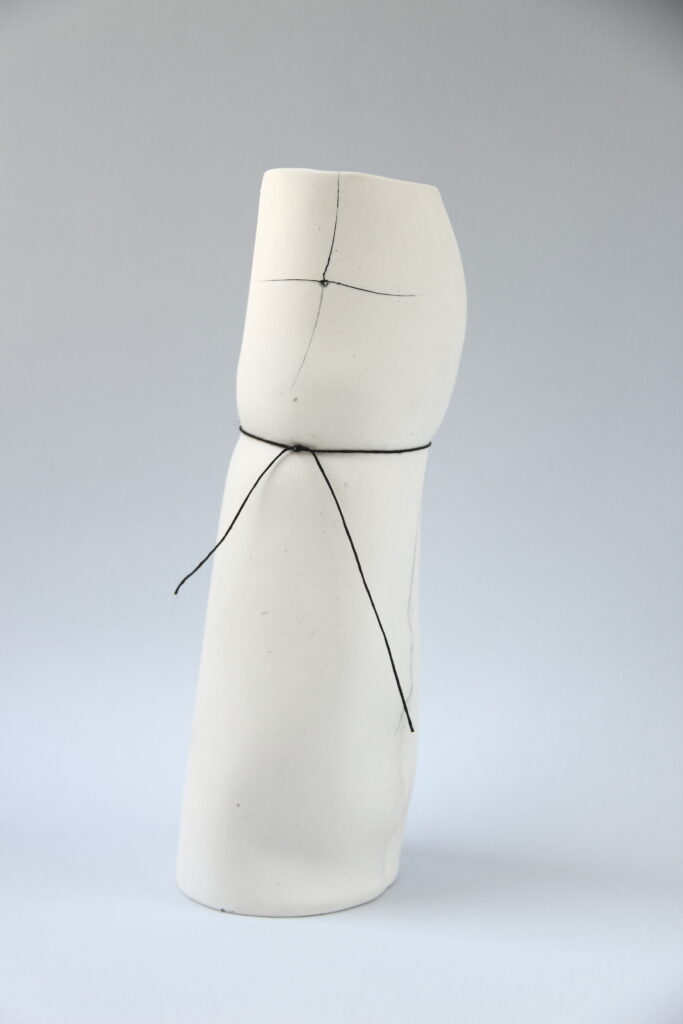 2011 'Silence in white', porcelain, h27x o9cm 01