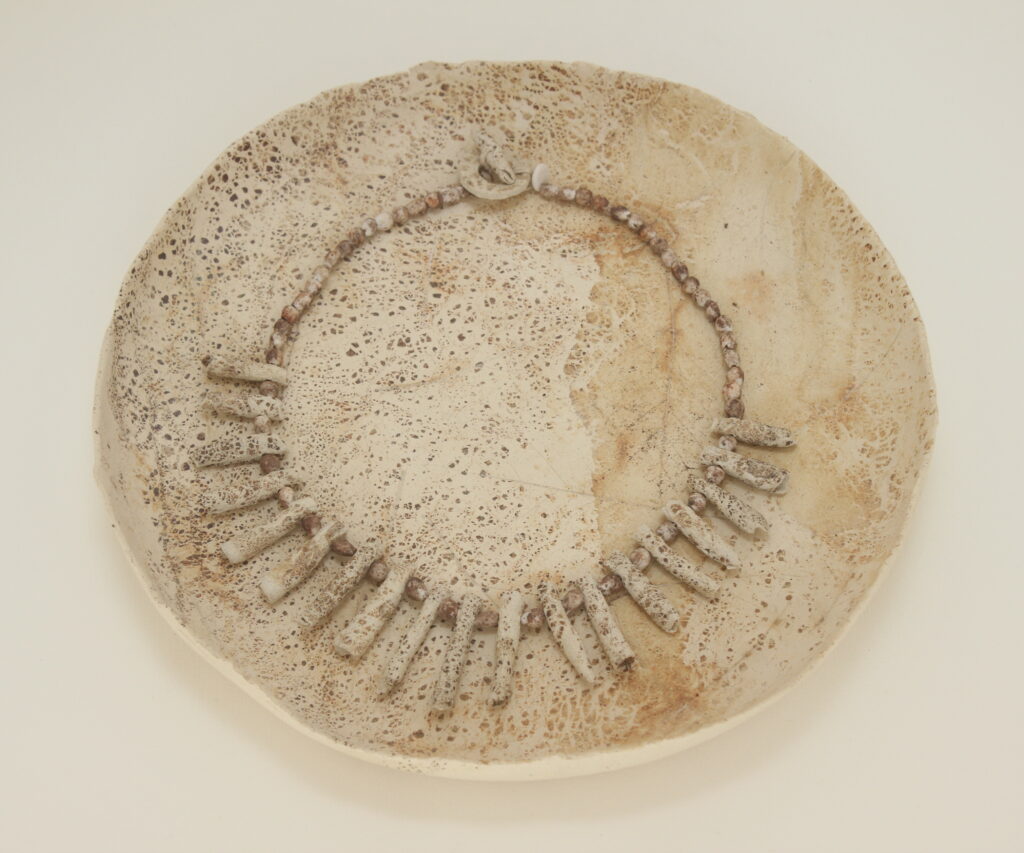 2011 stoneware, h3,5x o27 cm. Necklace,stoneware, porcelain, o20cm
