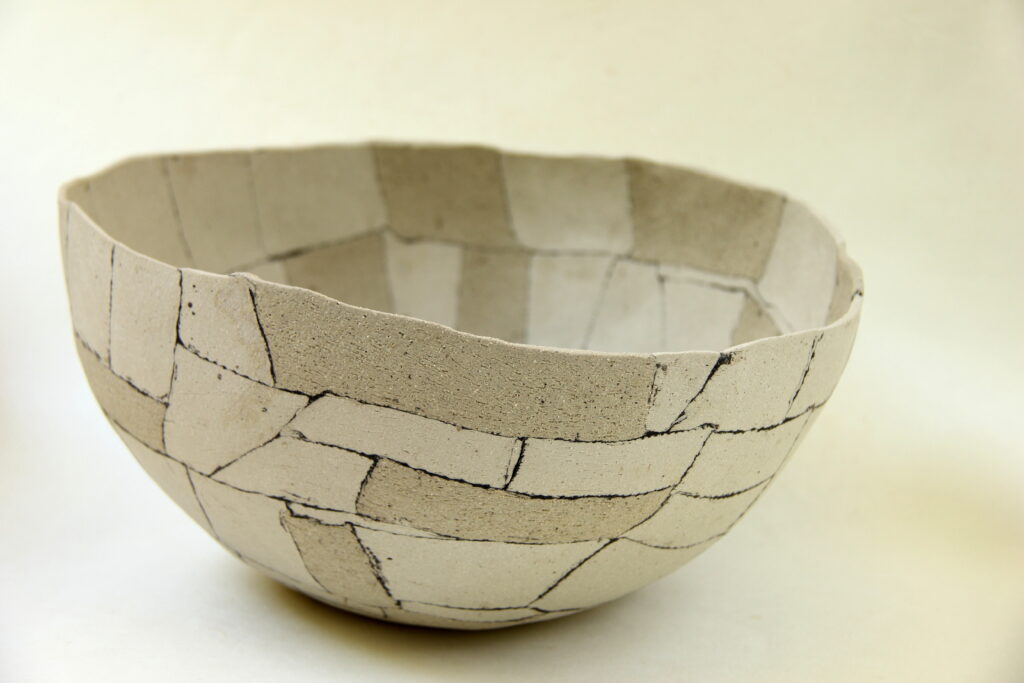 2011 stoneware, o30cm