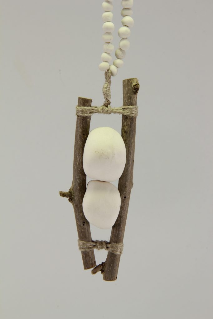 2014 porcelain, wood, linen h8cm