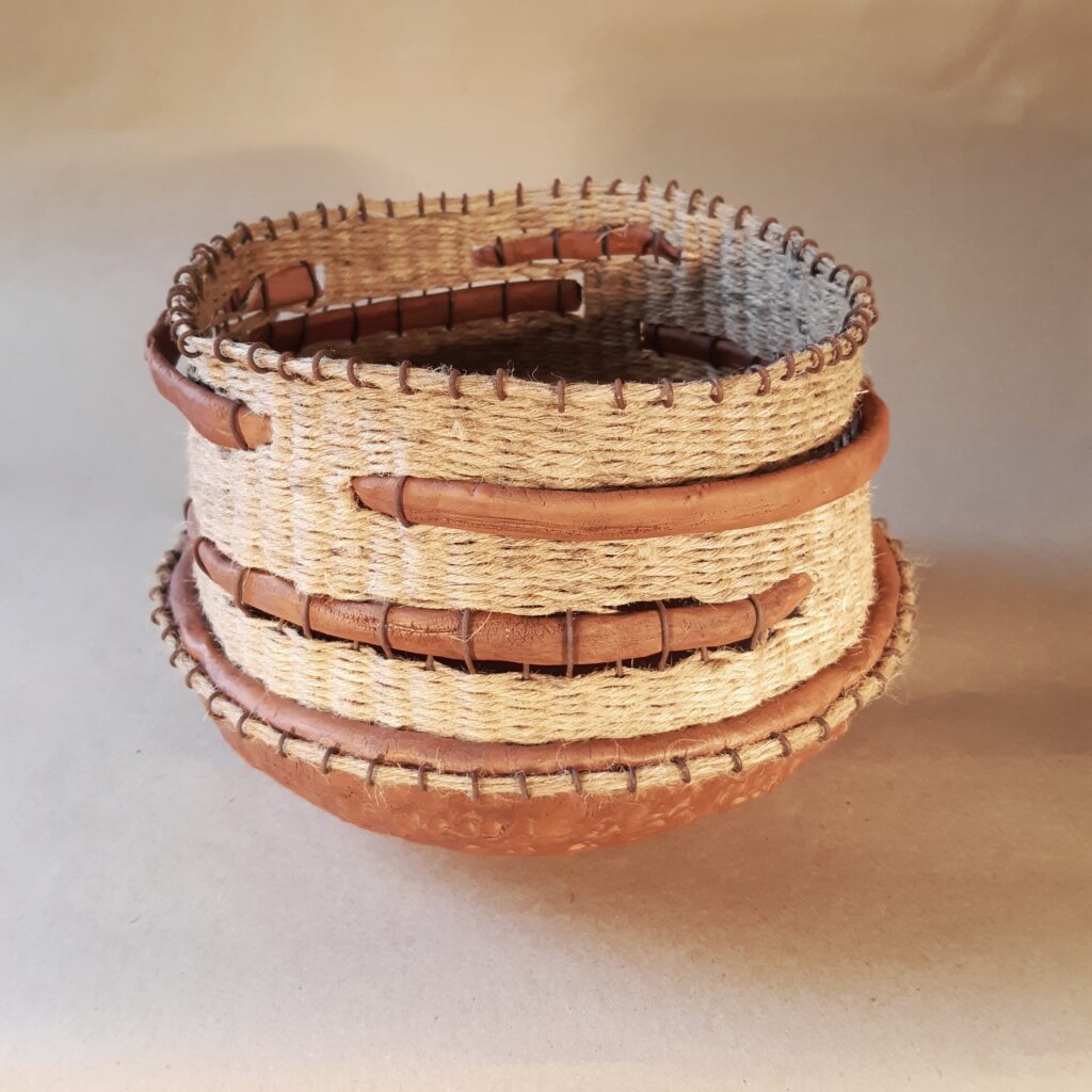 2020 Ceramic basketry #2, earthenware, iron wire, rope h17 x o24 cm-01
